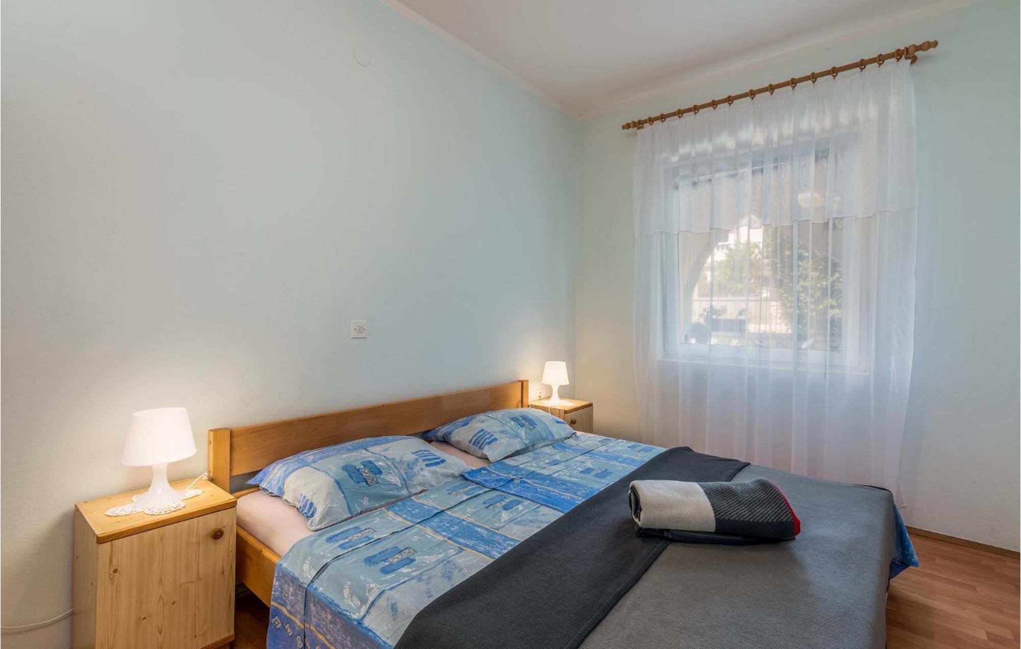 Beautiful Apartment In Pinezici With Wifi Exterior photo